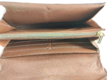 LOUIS VUITTON Monogram Louis Vuitton Monogram Wallet