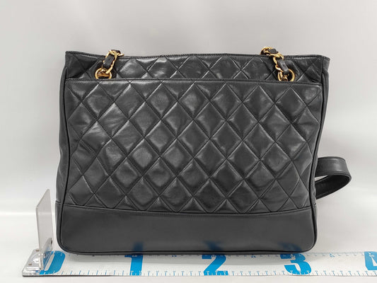 CHANEL Matelasse Chain Shoulder Bag