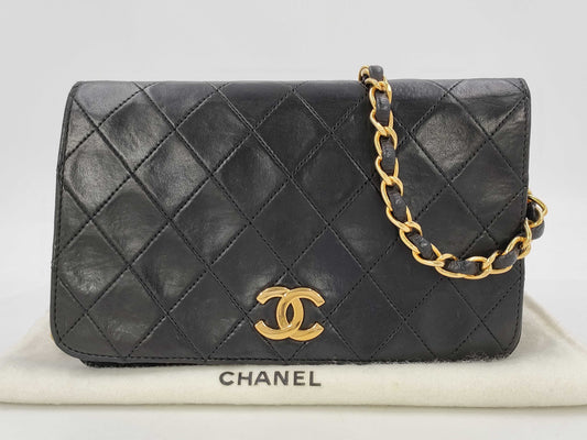CHANEL Matelasse Black Shoulder Bag