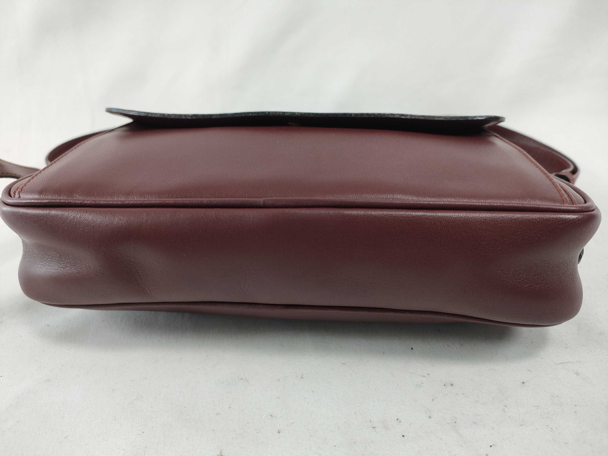 Cartier Must Cartier Must Line Leather Shoulder Bag Bordeaux Shoulder Bag