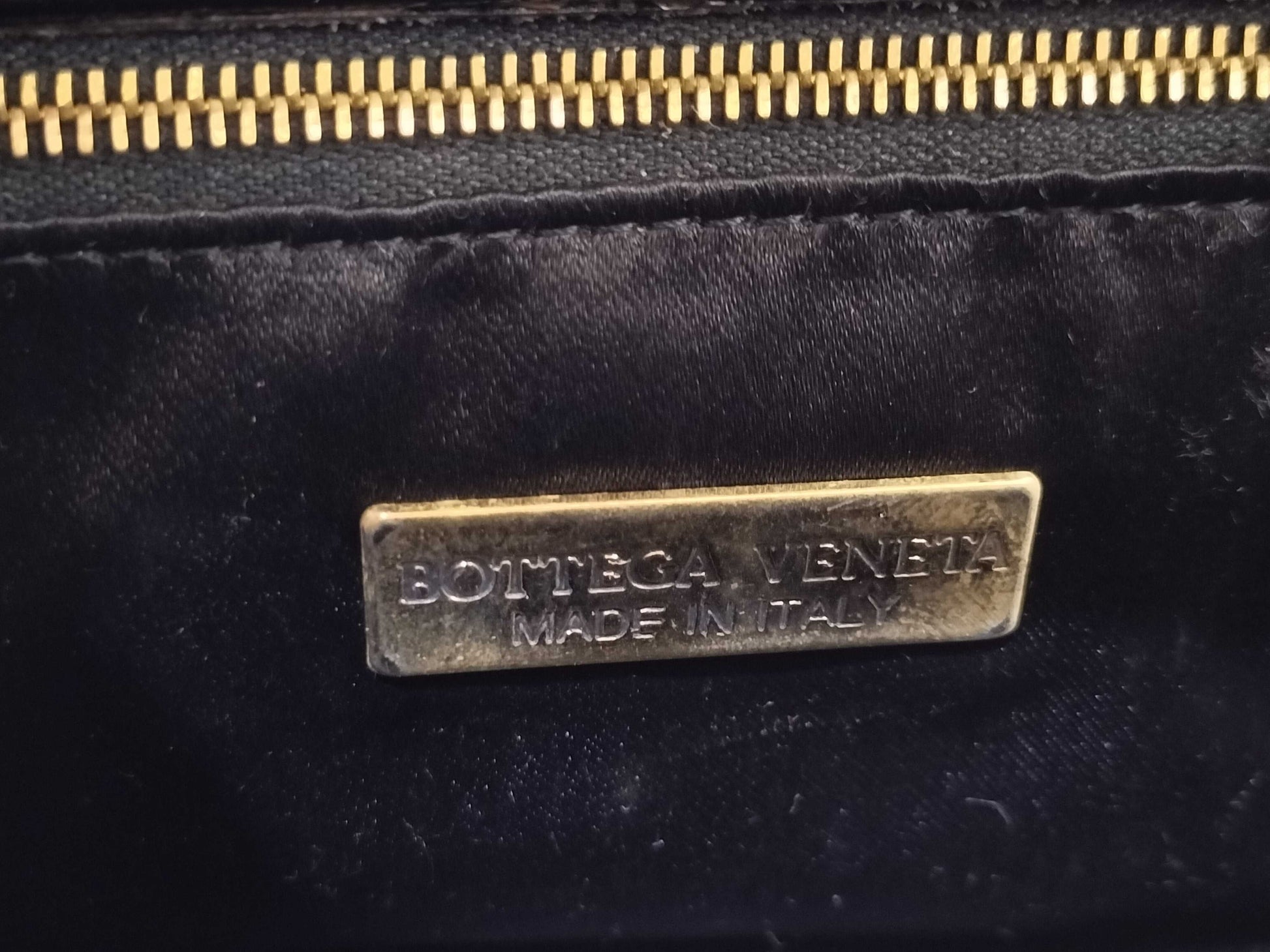 BOTTEGA VENETA Intrecciato Leather Handbag in Black