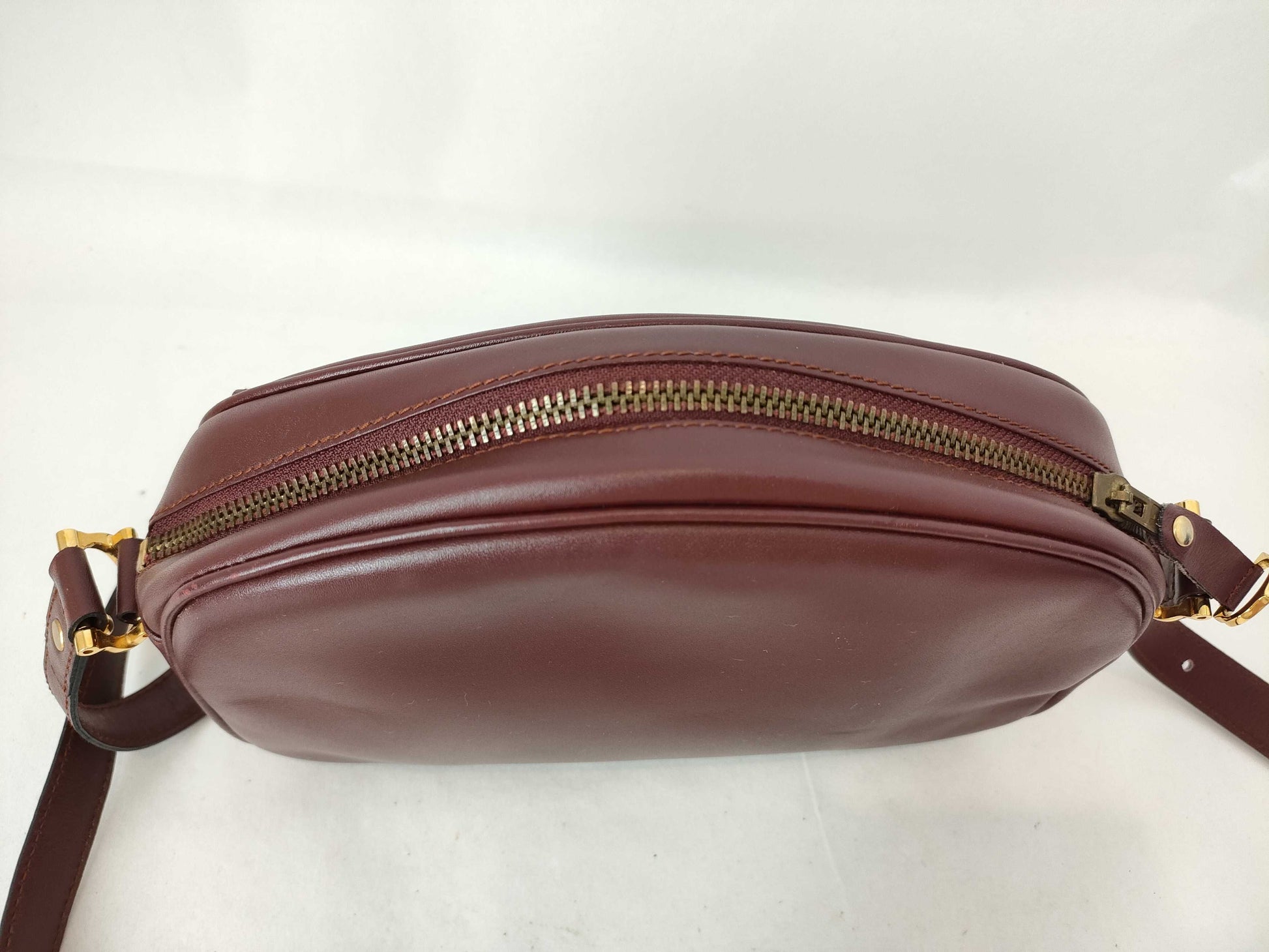 Cartier Must Cartier Leather Shoulder Bag Bordeaux Shoulder Bag