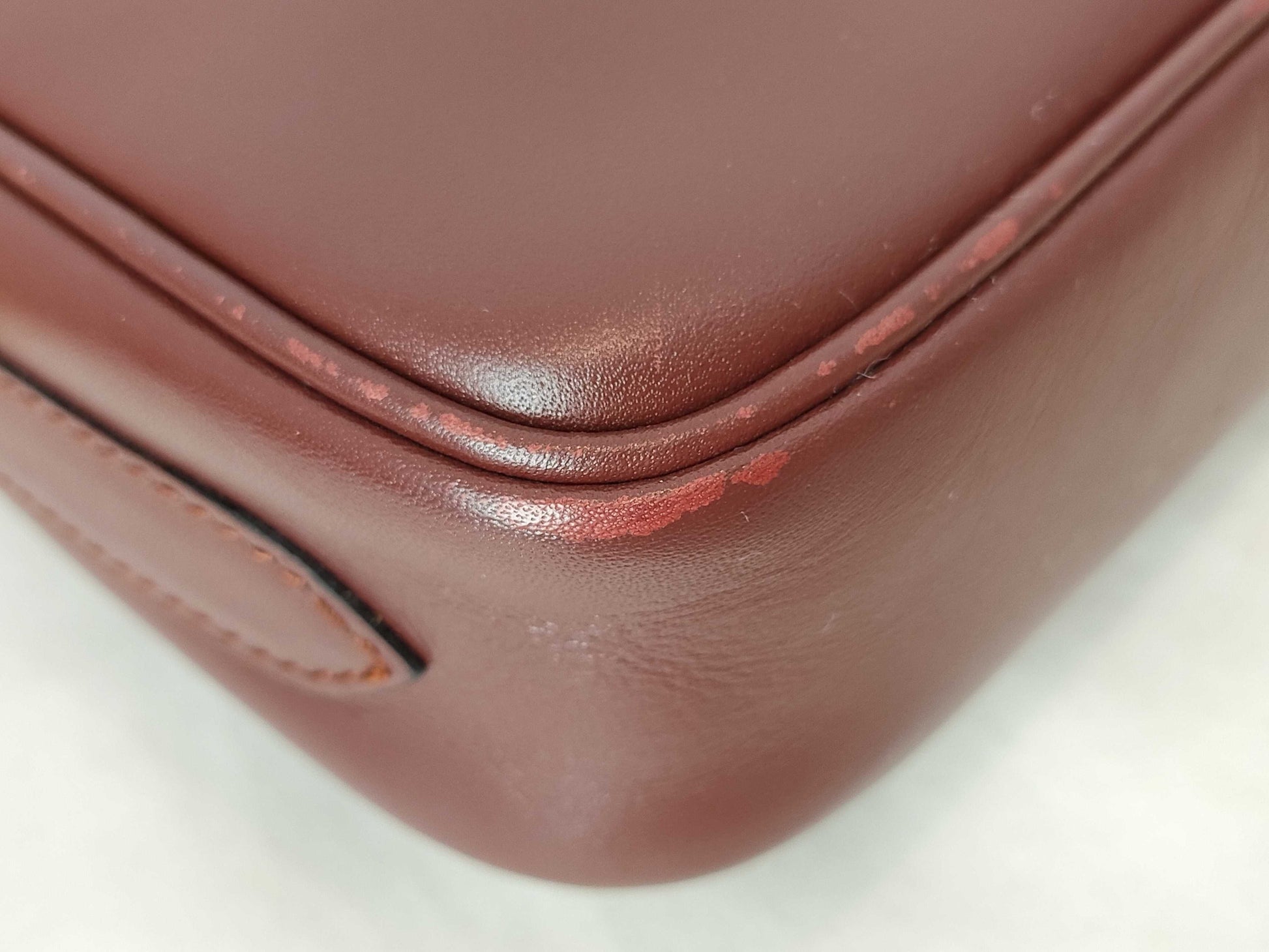 Cartier Must Cartier Leather Shoulder Bag Bordeaux Shoulder Bag