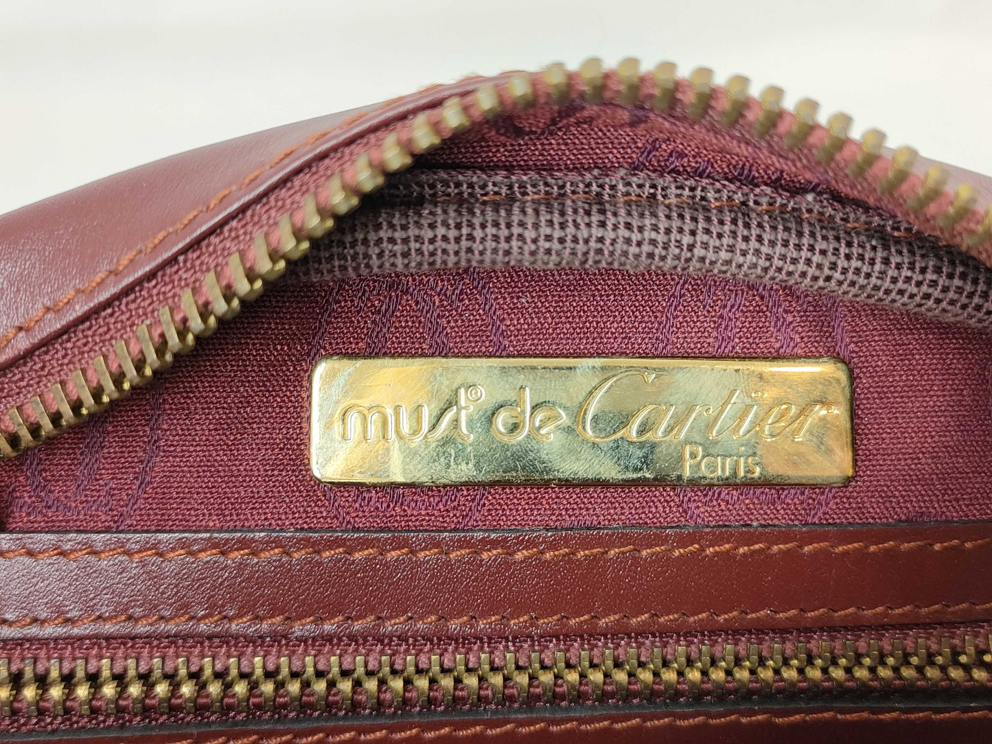 Cartier Must Cartier Leather Shoulder Bag Bordeaux Shoulder Bag
