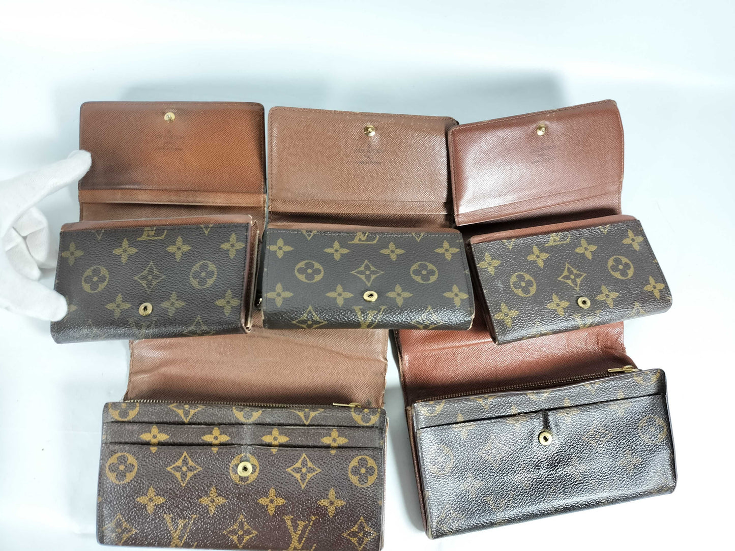 LOUIS VUITTON 5-Piece Wallet Set