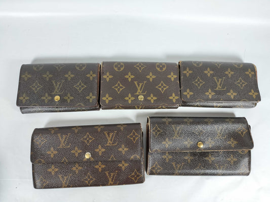 LOUIS VUITTON 5-Piece Wallet Set
