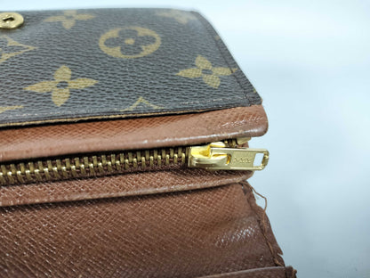 LOUIS VUITTON 5-Piece Wallet Set