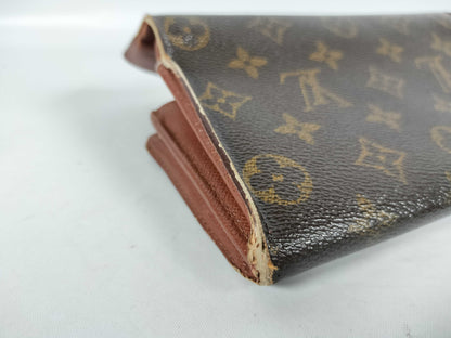 LOUIS VUITTON 5-Piece Wallet Set