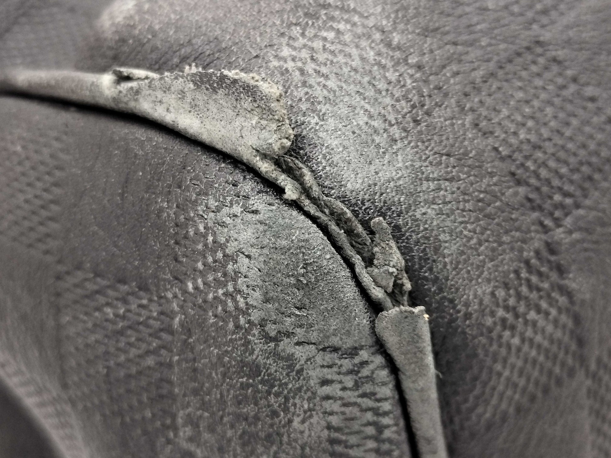 GUCCI Louis Vuitton Infini Keepall Bandouliere 55 St Boston Bag