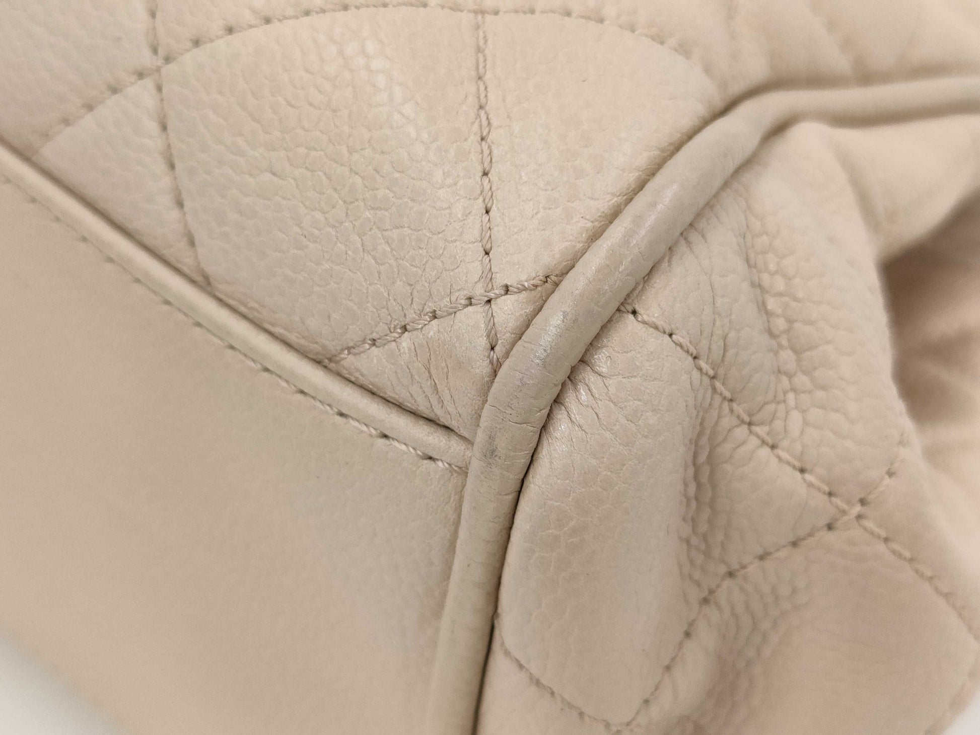 CHANEL Caviar Skin Beige Shoulder Bag