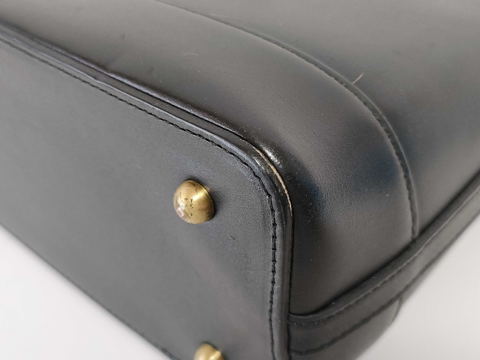 BURBERRY Black Leather Handbag Z6129 Handbag