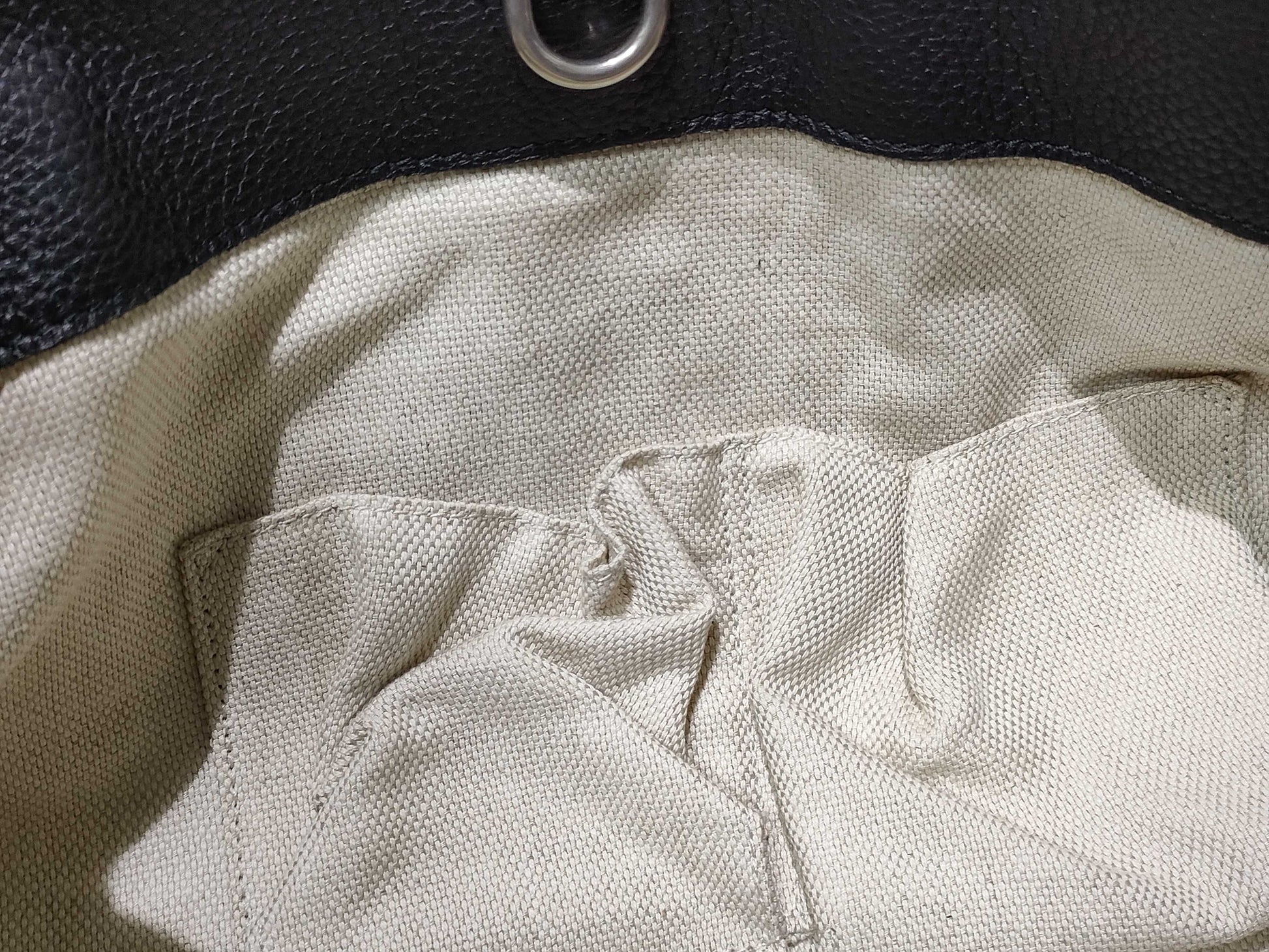 GUCCI Studded Leather Soho Chain Tote Bag