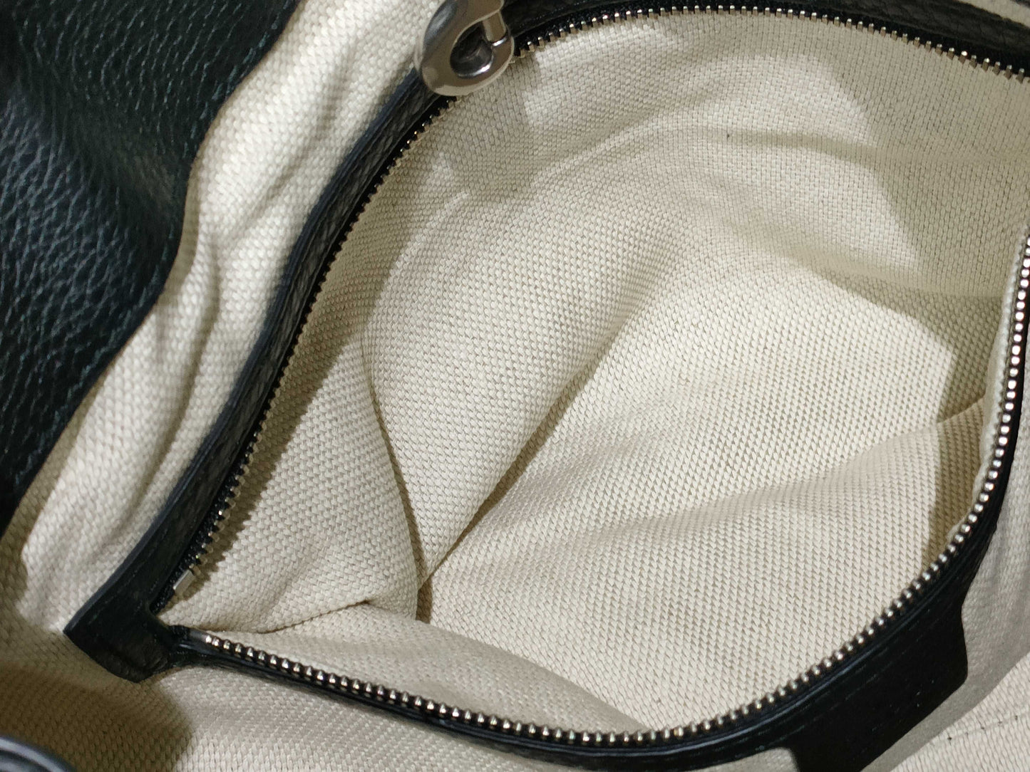 GUCCI Studded Leather Soho Chain Tote Bag