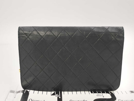 CHANEL Chain Shoulder Bag