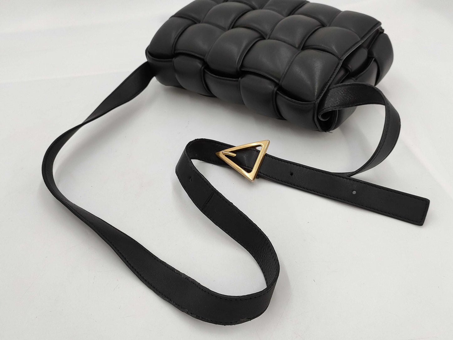 BOTTEGA VENETA Padded Cassette Black Shoulder Bag 591970VCQR18425