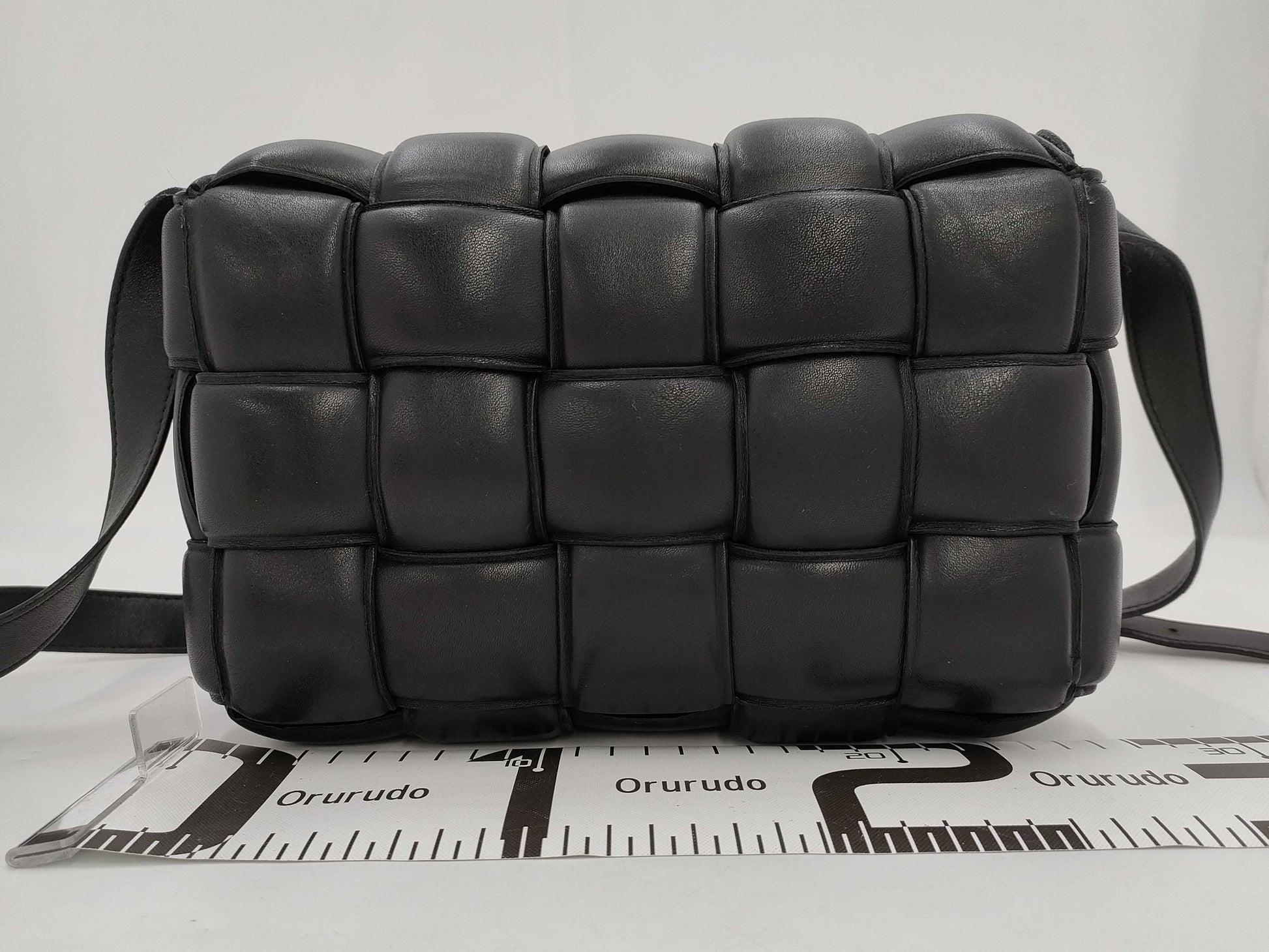 BOTTEGA VENETA Padded Cassette Black Shoulder Bag 591970VCQR18425