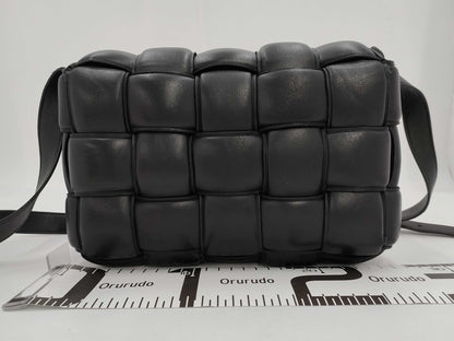 BOTTEGA VENETA Padded Cassette Black Shoulder Bag 591970VCQR18425