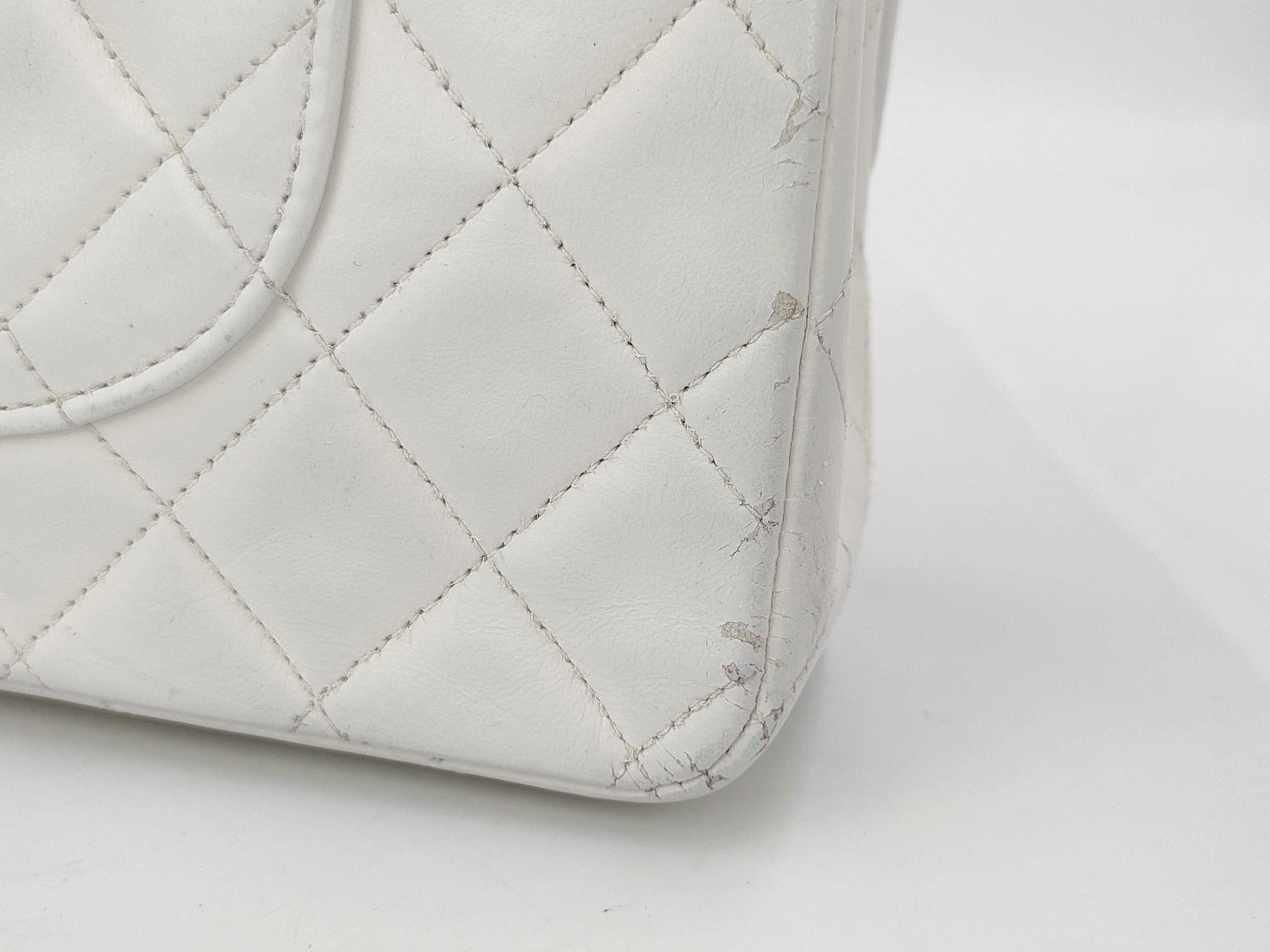 CHANEL Matelasse 25 White Double Flap Chain Shoulder Bag