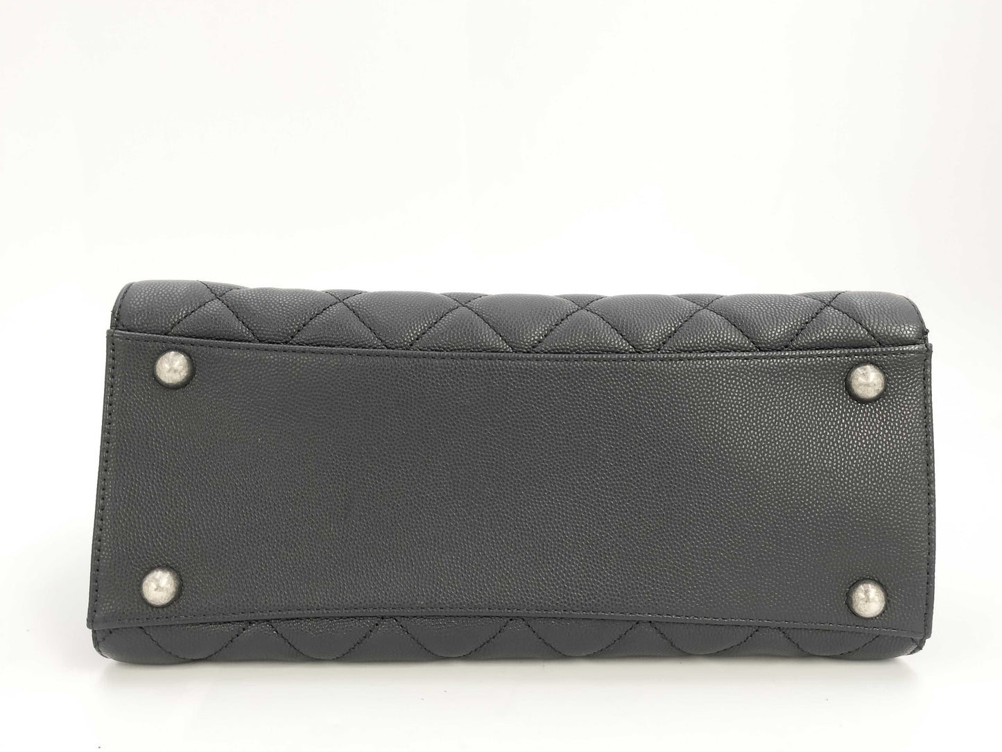 CHANEL shoulder bag
