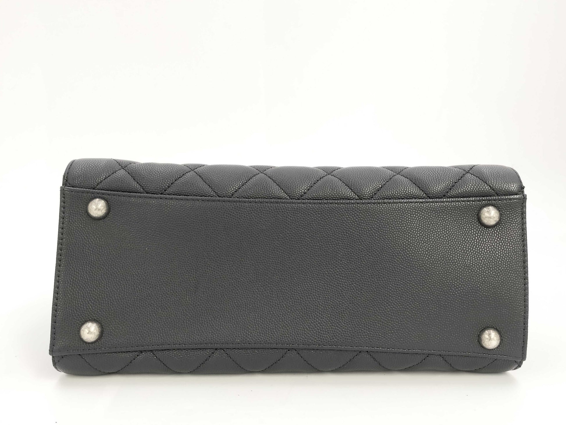 CHANEL shoulder bag