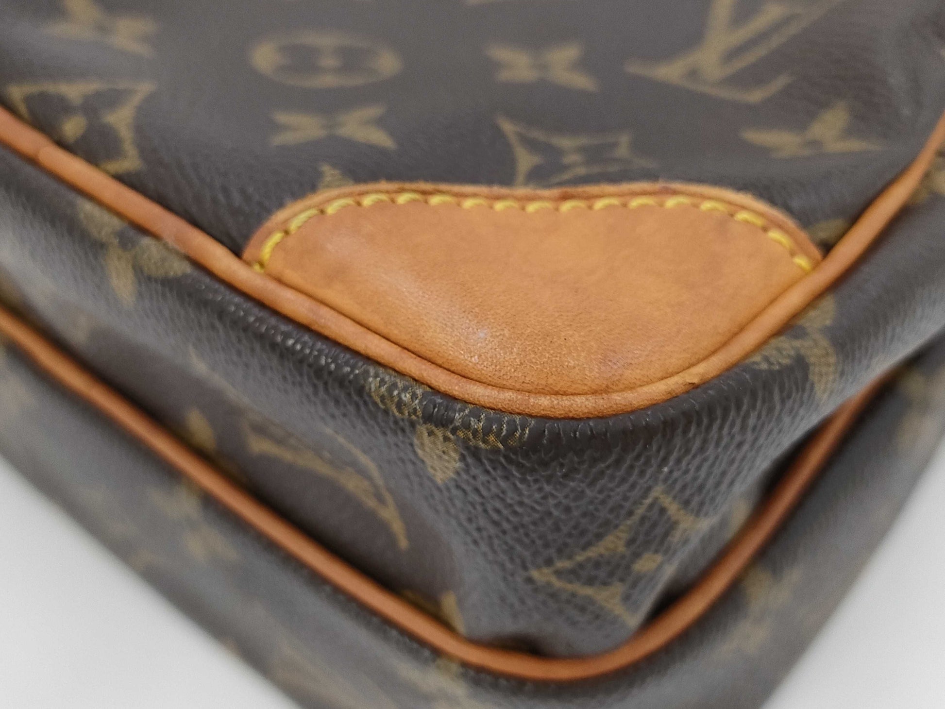 LOUIS VUITTON Monogram Shoulder Bag Serial Number Unknown