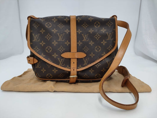 LOUIS VUITTON LOUIS VUITTON Louis Vuitton Monogram Saumur 30 AR1914 Shoulder Bag
