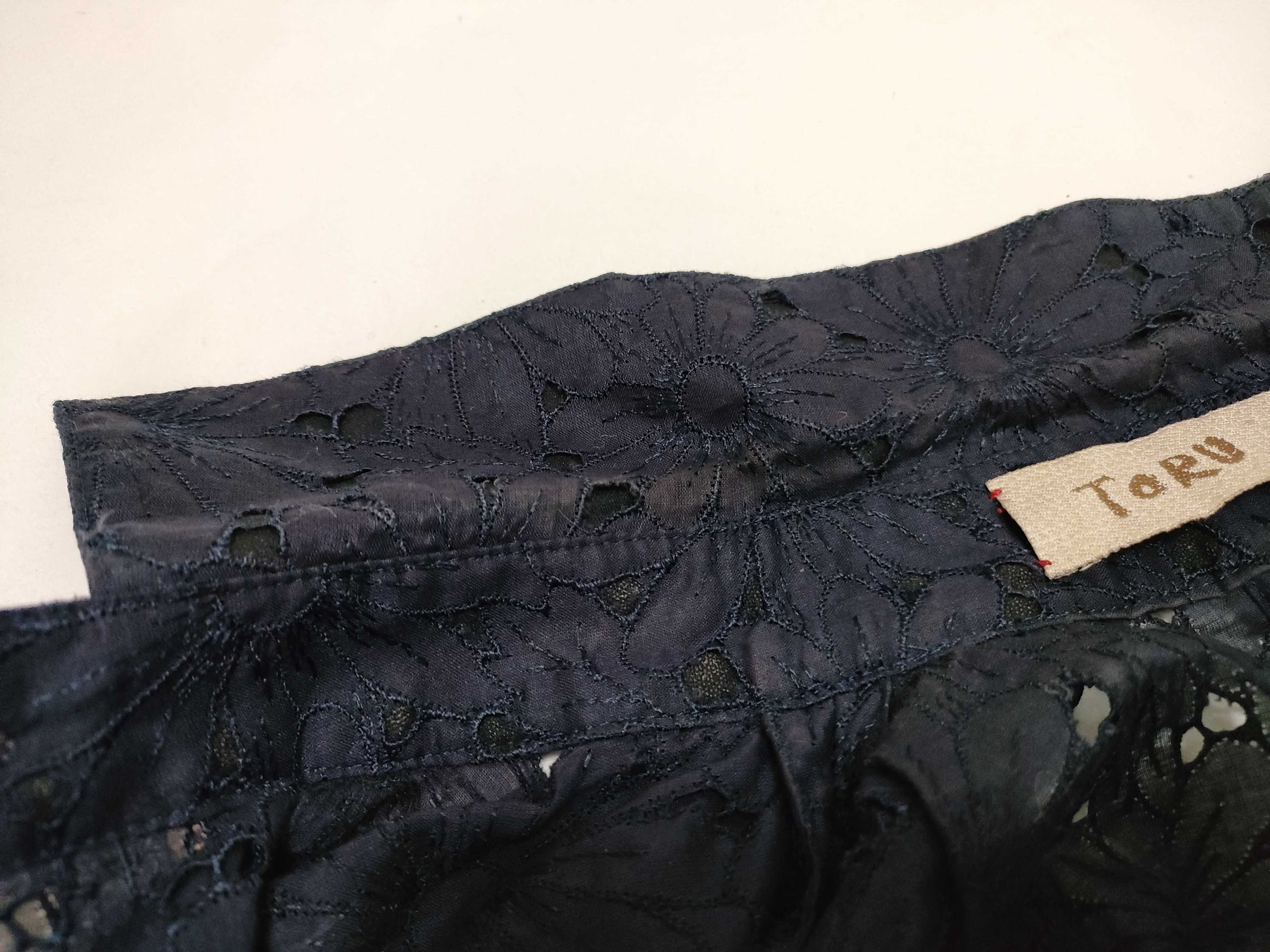 TORU ICHO Floral Lace Shirt