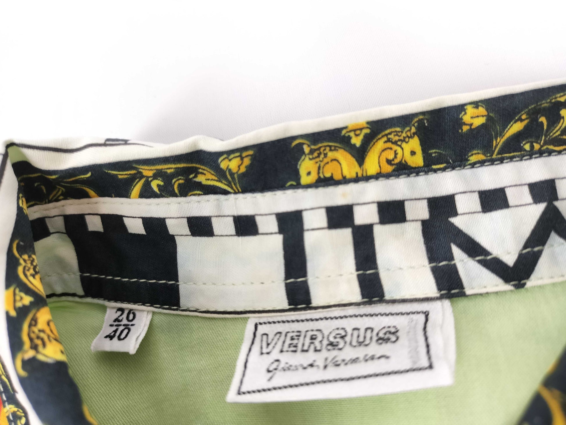VERSACE 90s VERSUS VERSACE Ethnic Print Shirt