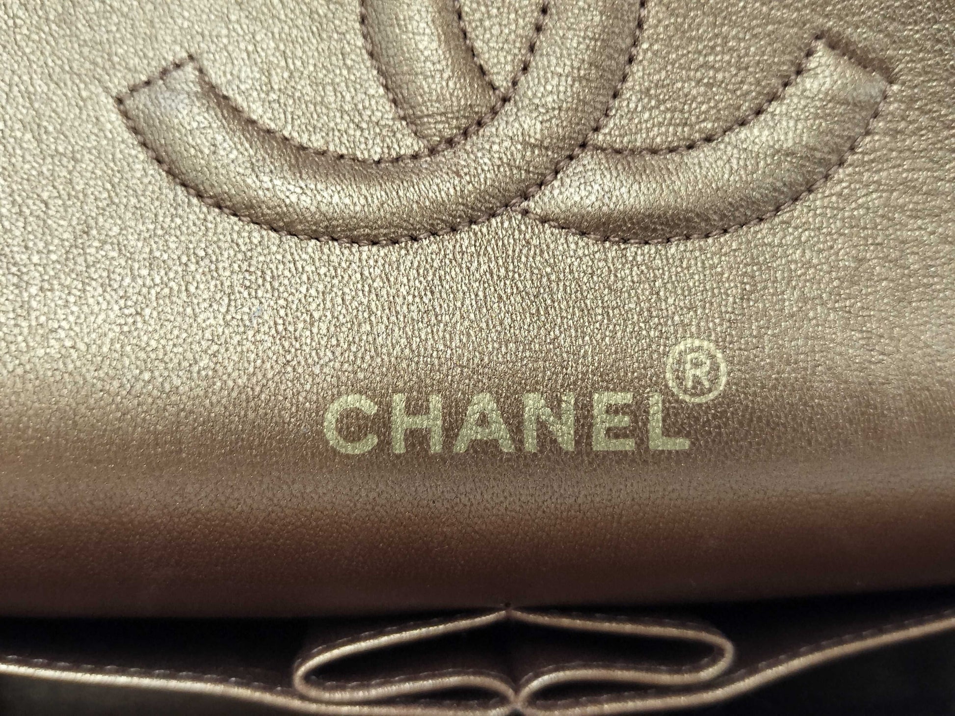CHANEL Matelasse 25W Flap W Chain Shoulder Bag