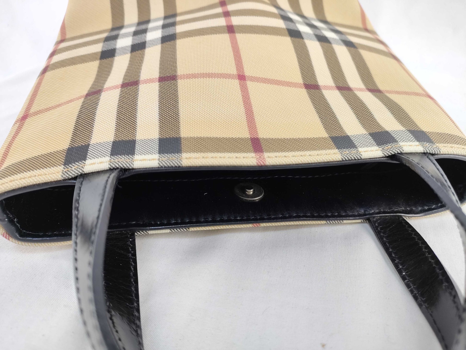 BURBERRY Black Handbag