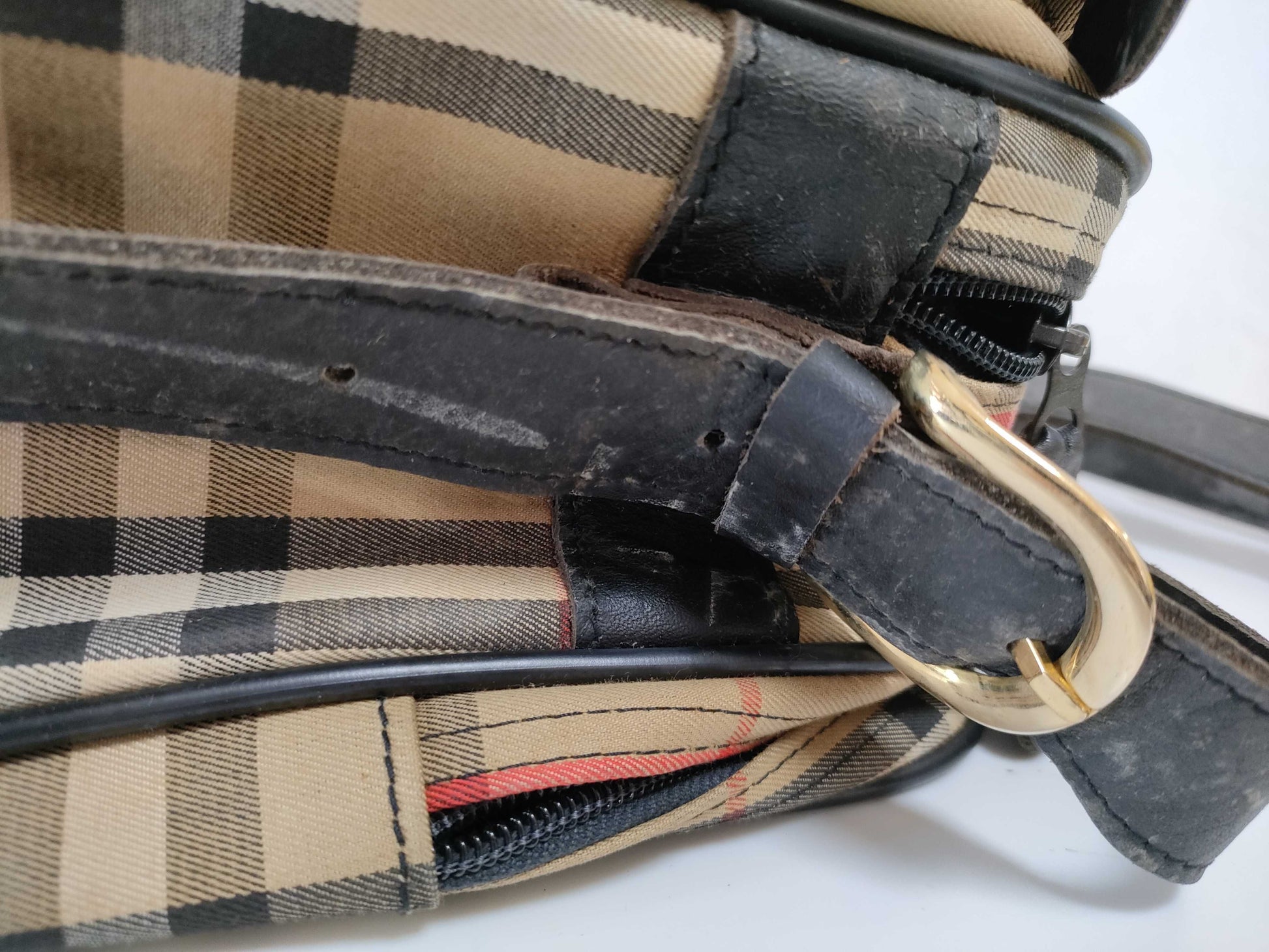 Burberrys brand shoulder bag