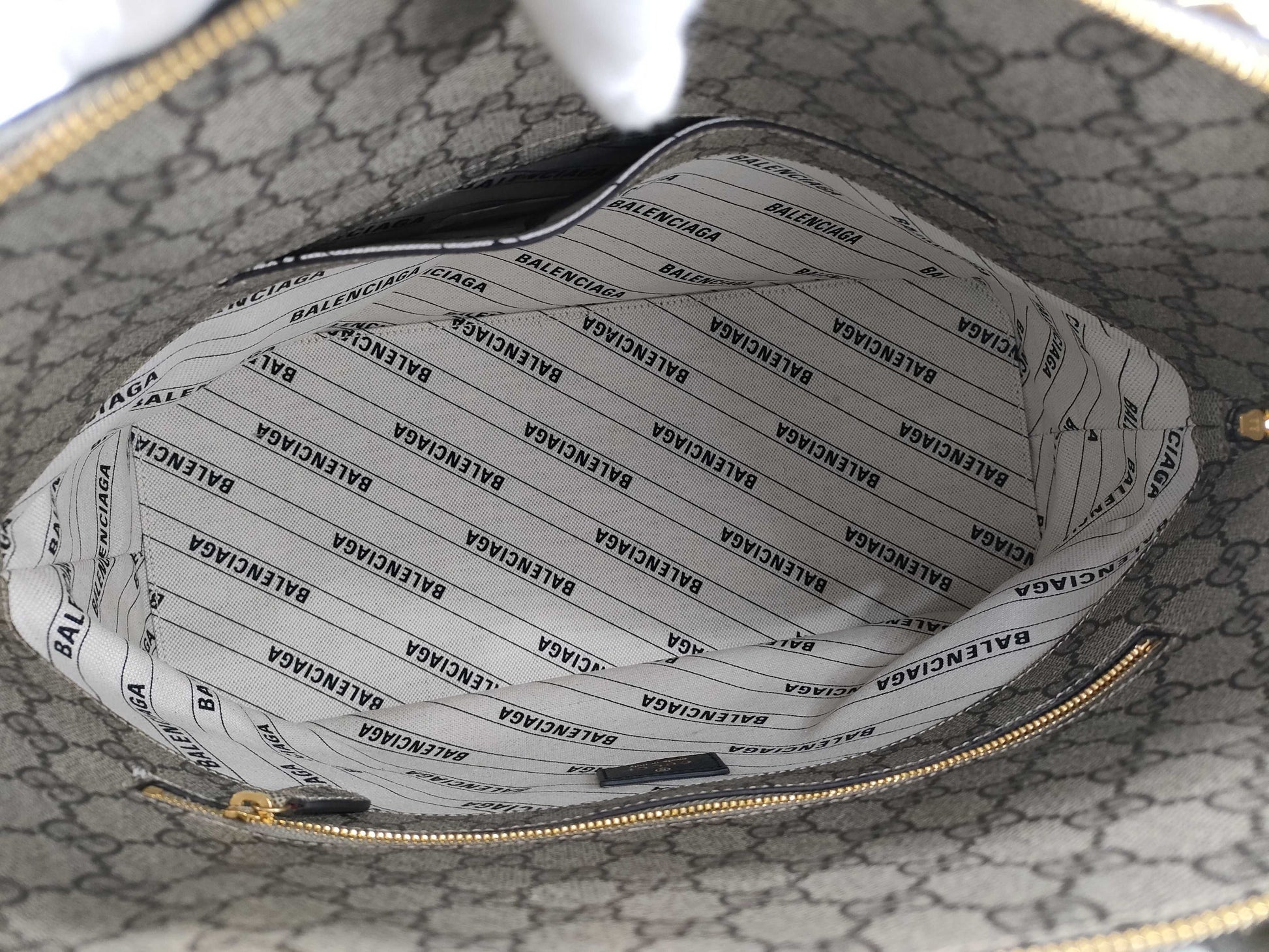 GUCCI GG Supreme Gucci & Balenciaga Hacker Ville Small Bag Beige Shoulder/Handbag Handbag
