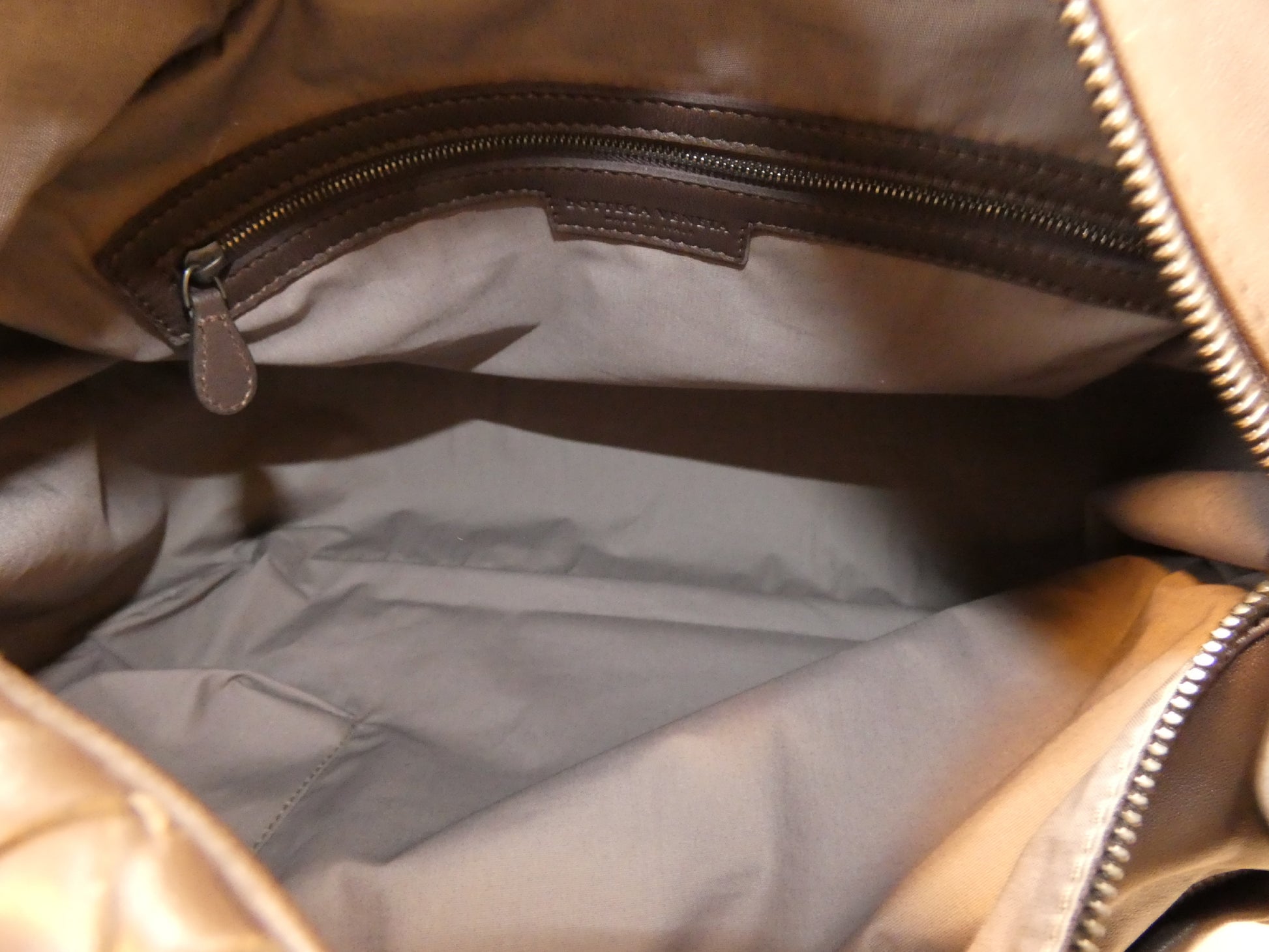 BOTTEGA VENETA Hobo Intrecciato Leather Dark Brown Shoulder Handbag