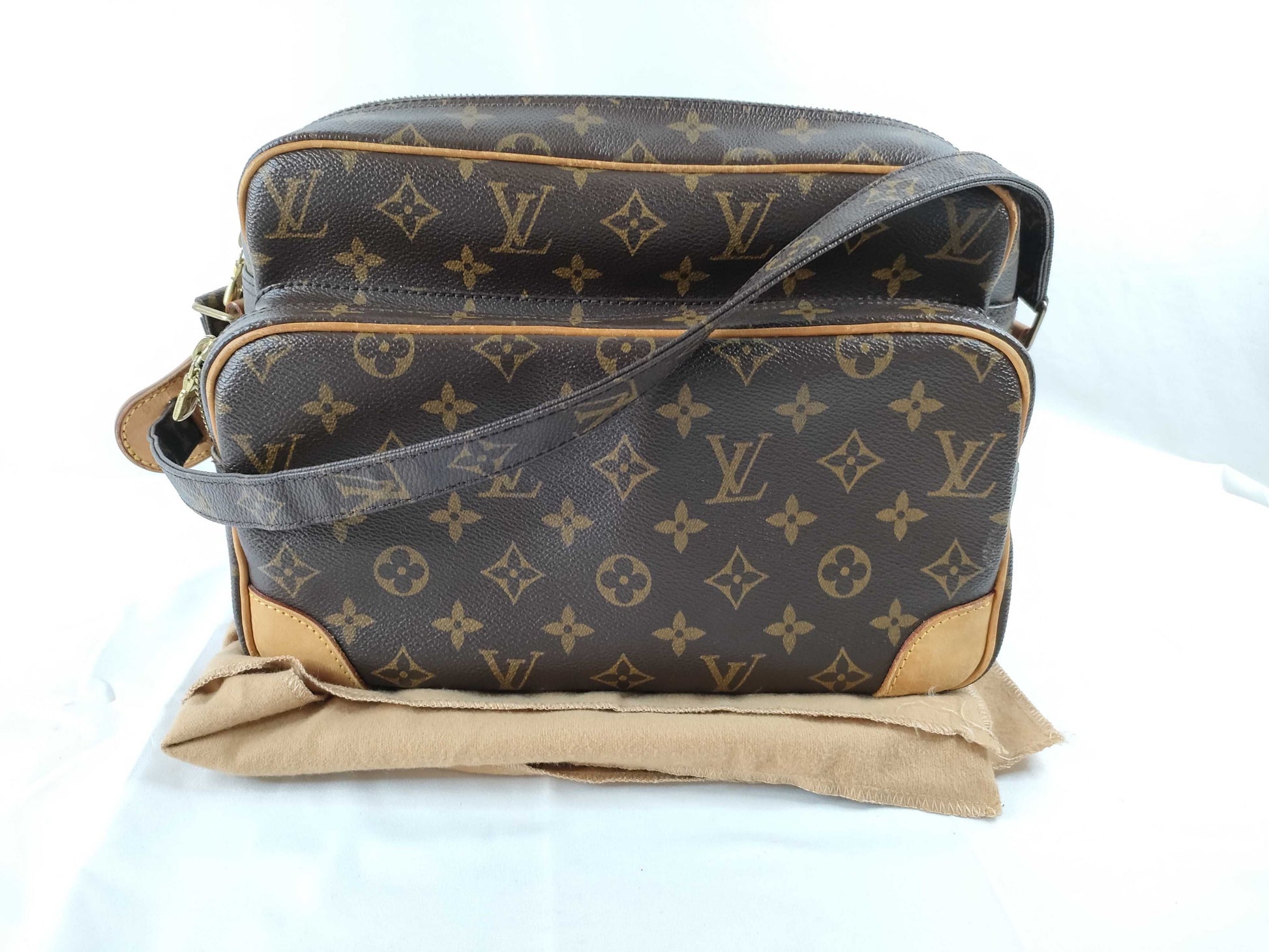 LOUIS VUITTON Monogram LV Nile Shoulder Bag