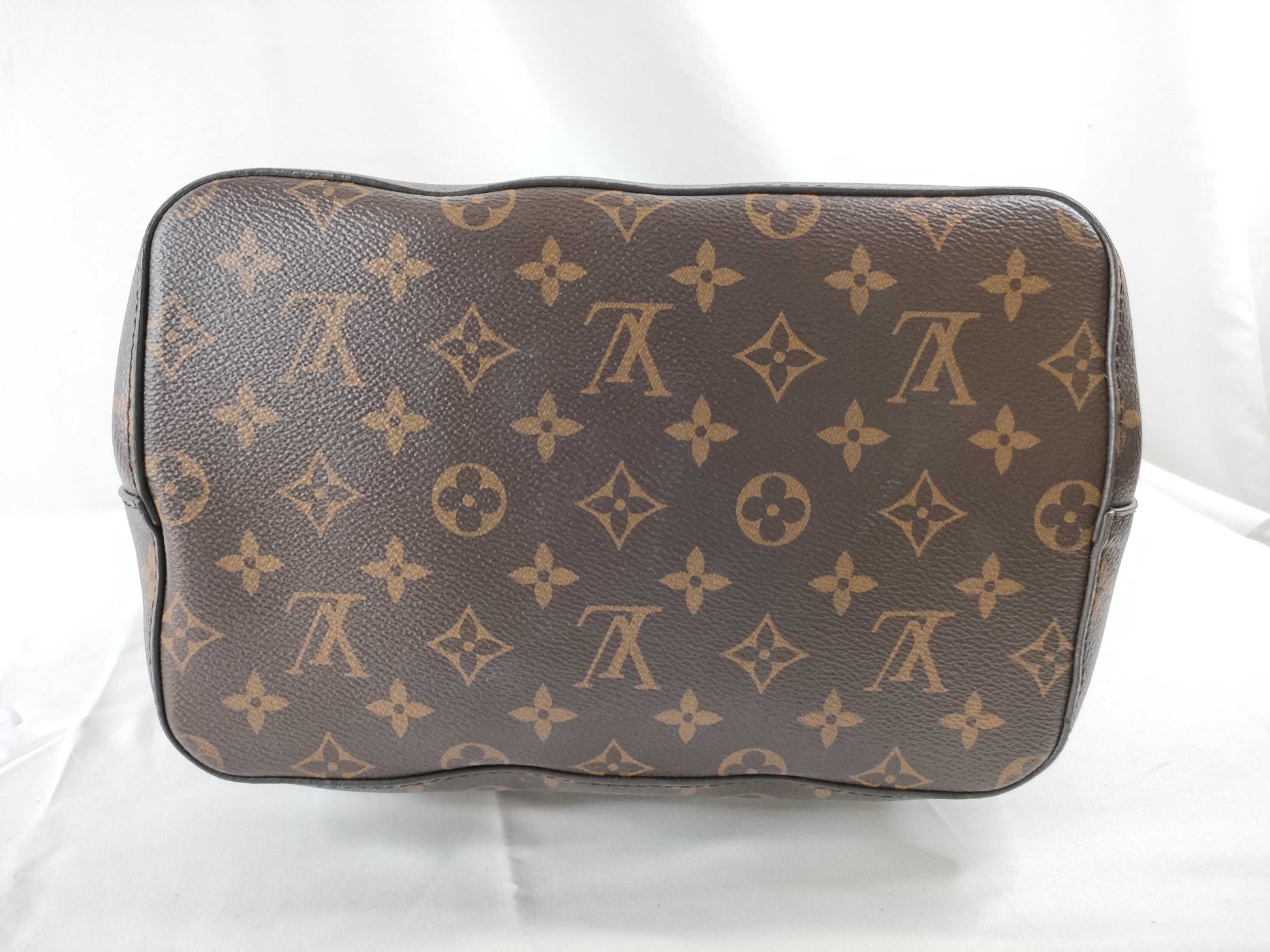 LOUIS VUITTON Monogram LV Noebag Shoulder Bag
