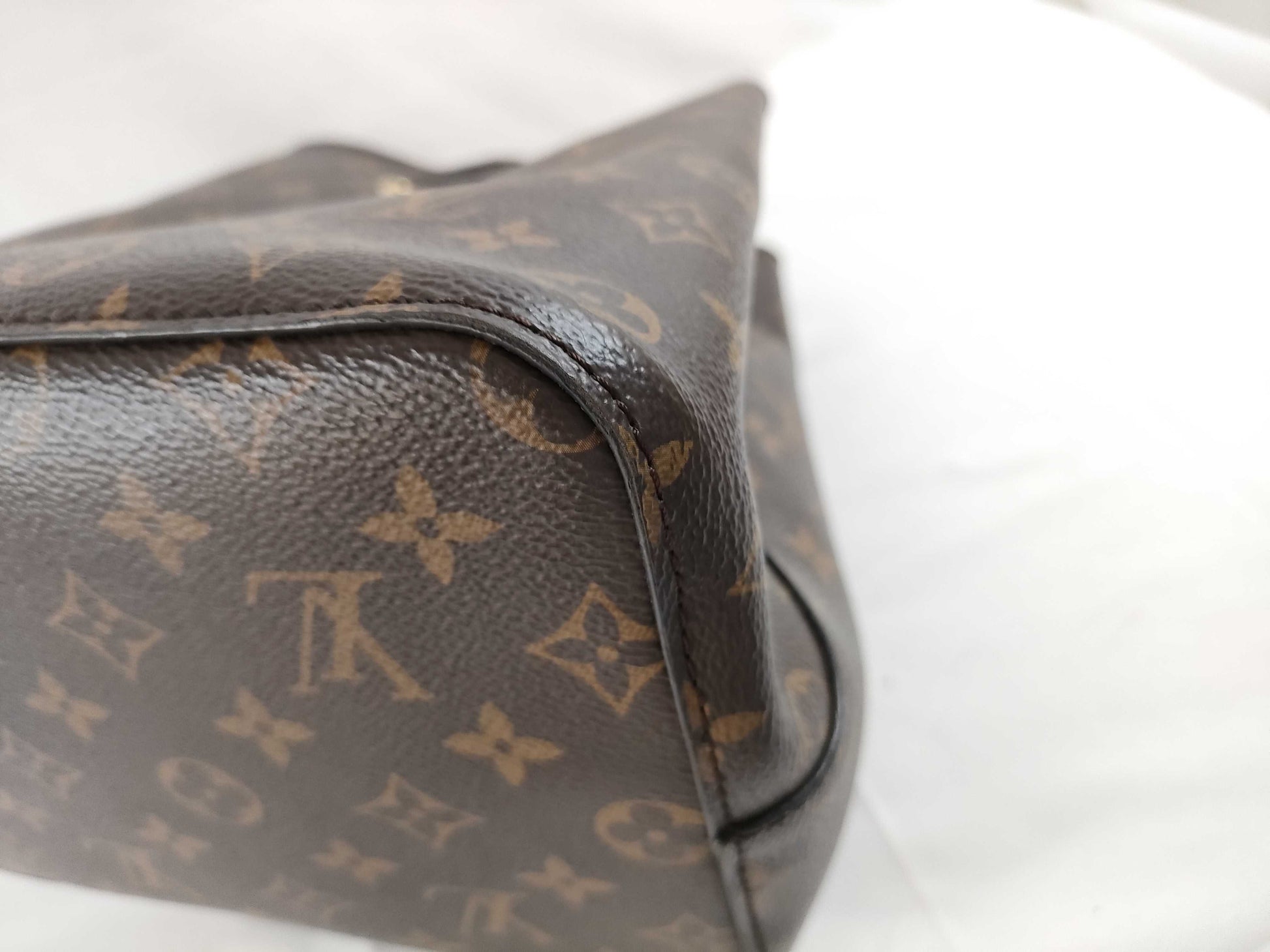 LOUIS VUITTON Monogram LV Noebag Shoulder Bag