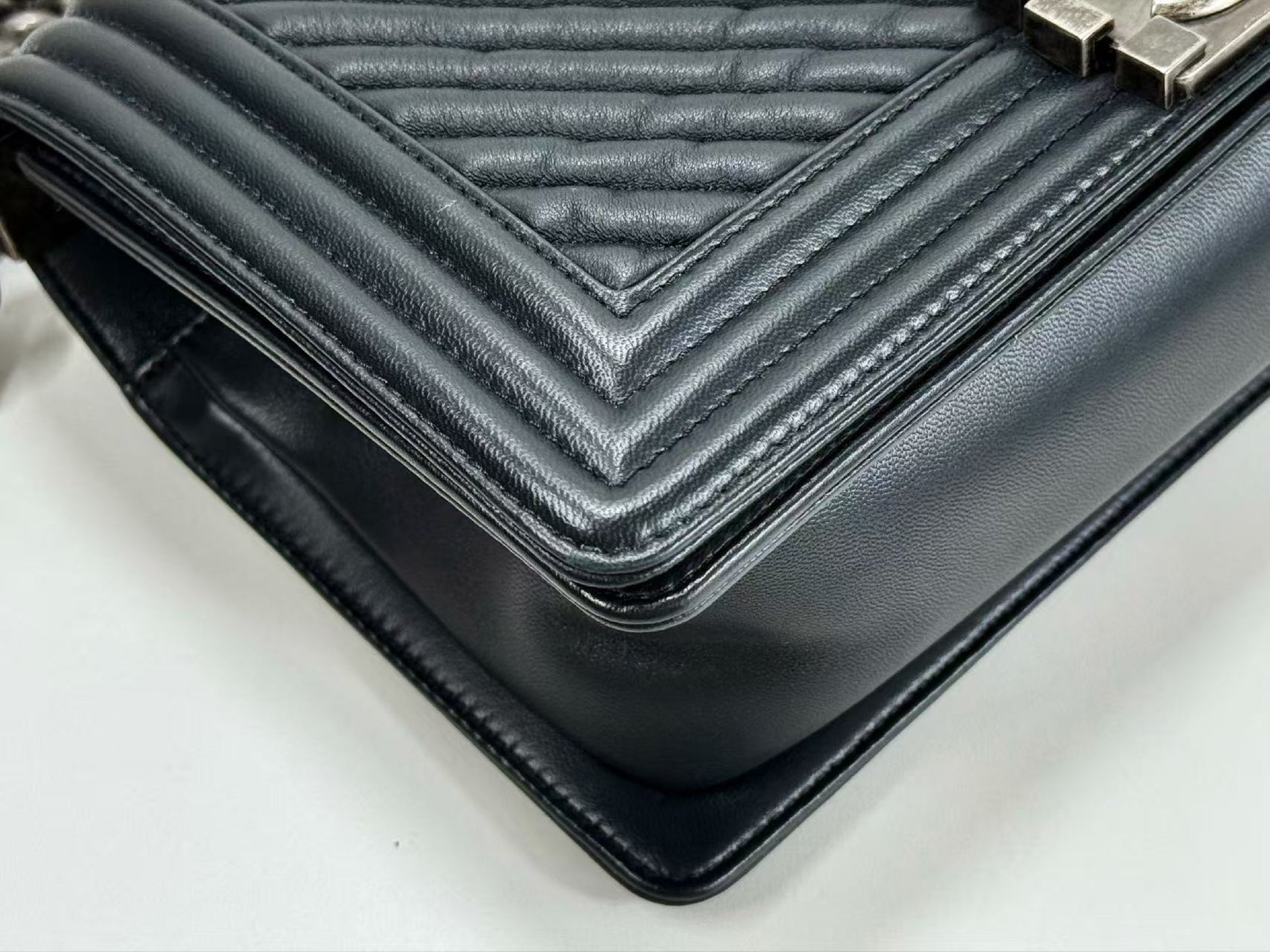 CHANEL Boy Chevron Wrinkled Shoulder Bag, W25cm, Approx. 20s, Vintage S Hardware, Dark Color, with Seal, 20772622