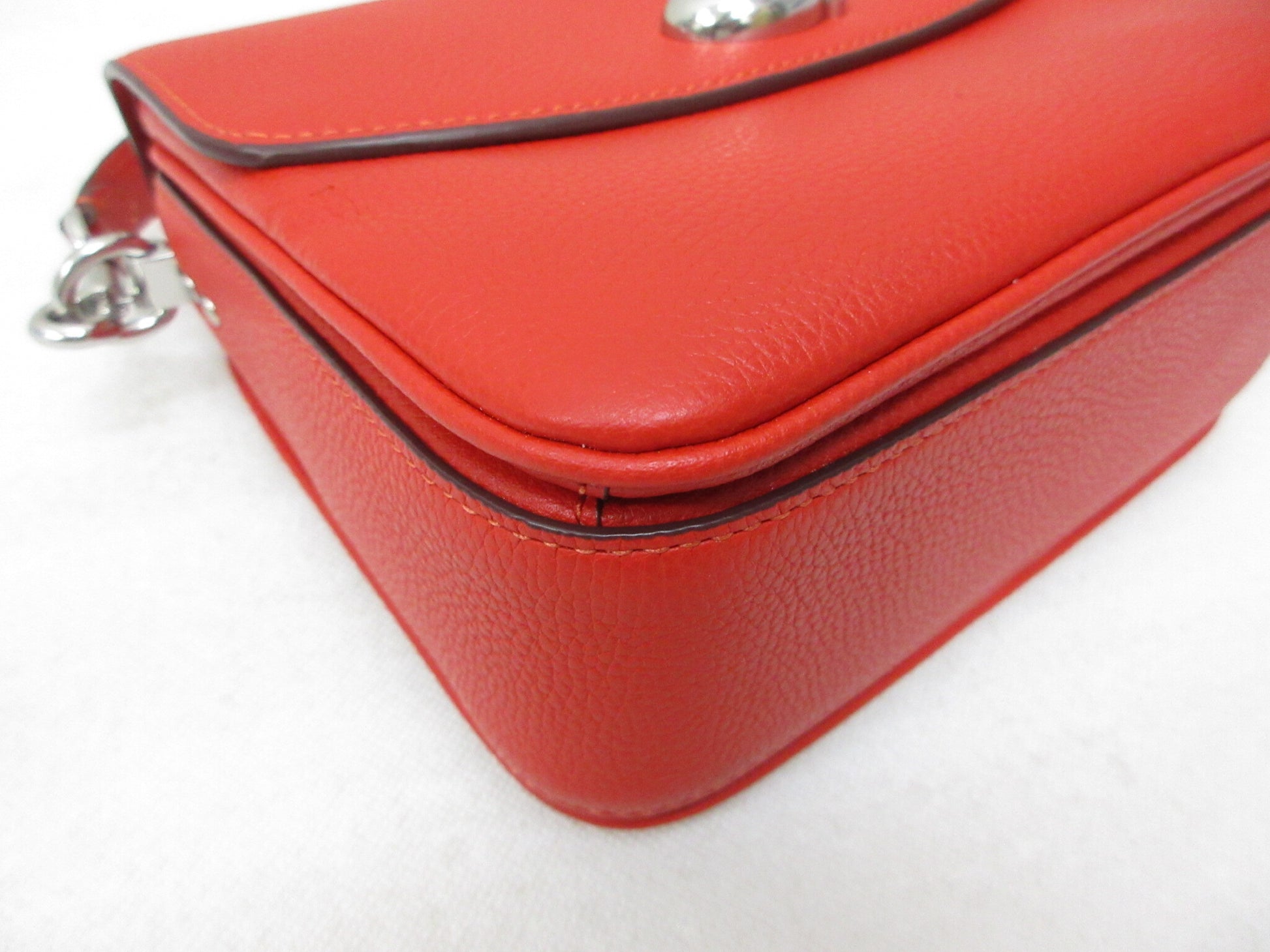 COACH CP211 K2381 Cathy Crossbody 19 Heart Strap 2-Way Shoulder Bag, Approx. W20 x H15cm, Handbag