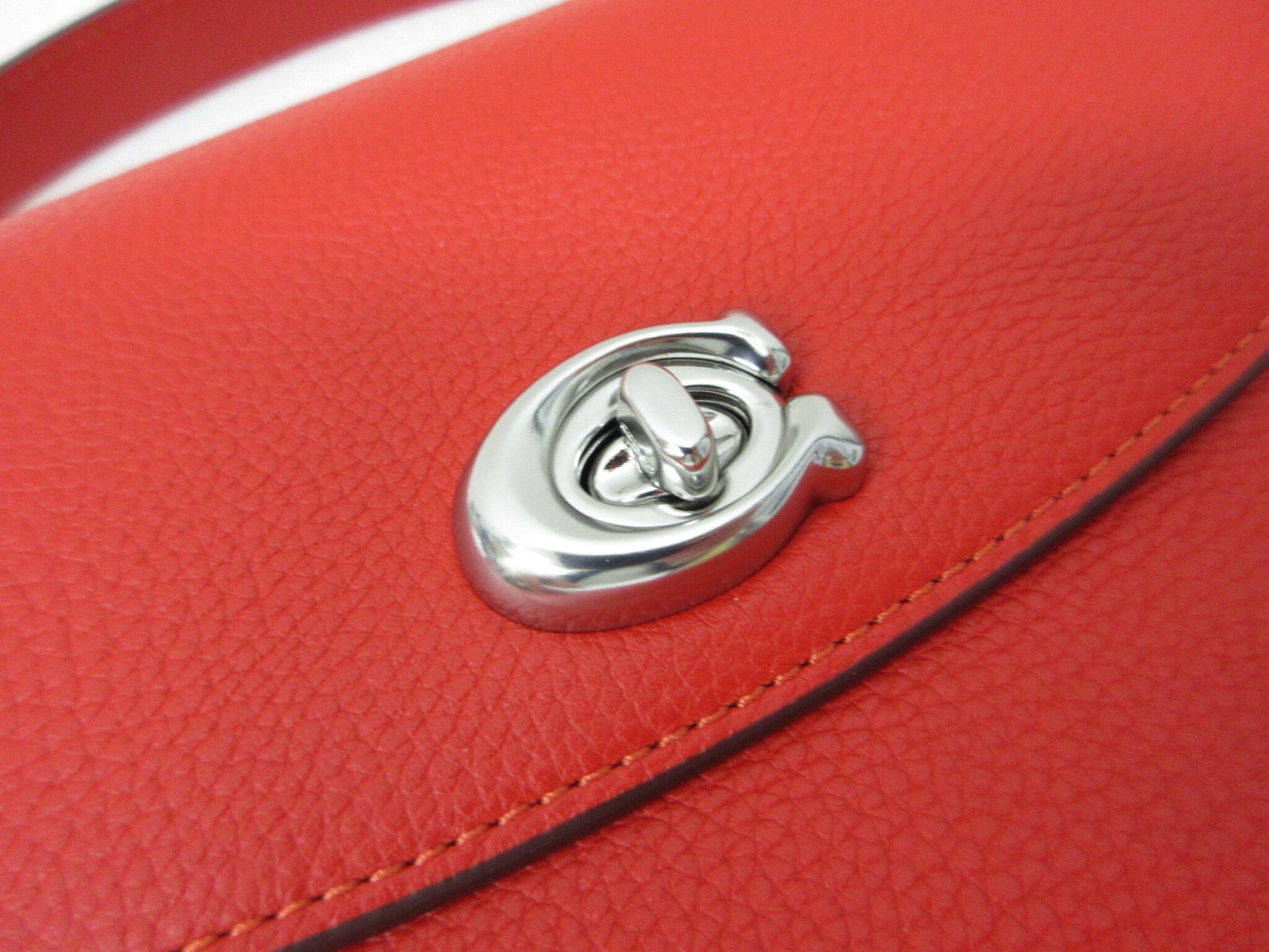 COACH CP211 K2381 Cathy Crossbody 19 Heart Strap 2-Way Shoulder Bag, Approx. W20 x H15cm, Handbag