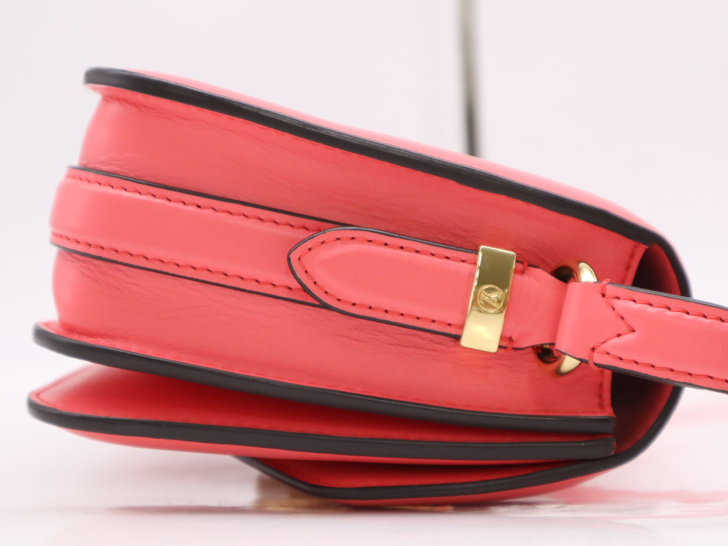 LOUIS VUITTON M55949 Leather Pont Neuf Dahlia Pink Shoulder Bag