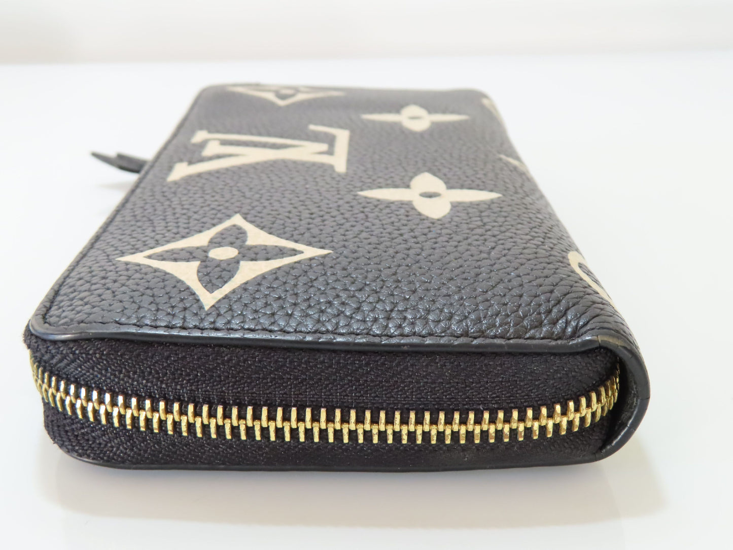 LOUIS VUITTON Monogram Empreinte LV Mono Bicolor Empreinte Zippy Wallet M80481 Wallet