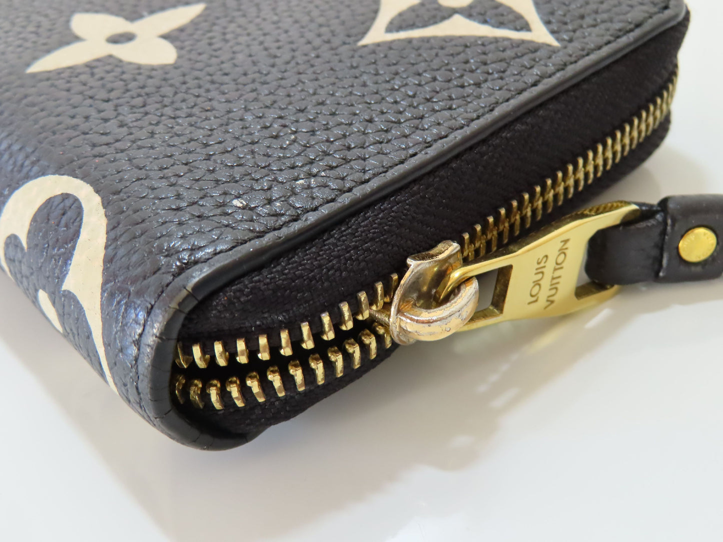 LOUIS VUITTON Monogram Empreinte LV Mono Bicolor Empreinte Zippy Wallet M80481 Wallet