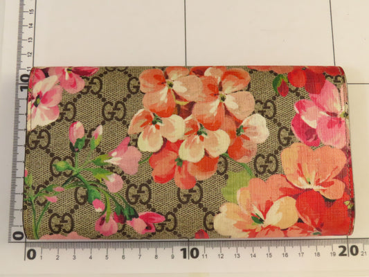 GUCCI GUCCI 404070 GG Supreme Blooms Continental Wallet