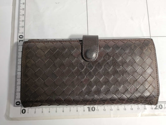 BOTTEGA VENETA Intrecciato Long Wallet in Brown Lambskin