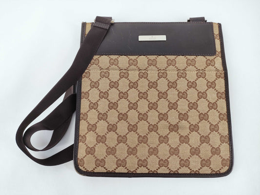 GUCCI GG Canvas Shoulder Bag Gucci GG Canvas Shoulder Bag