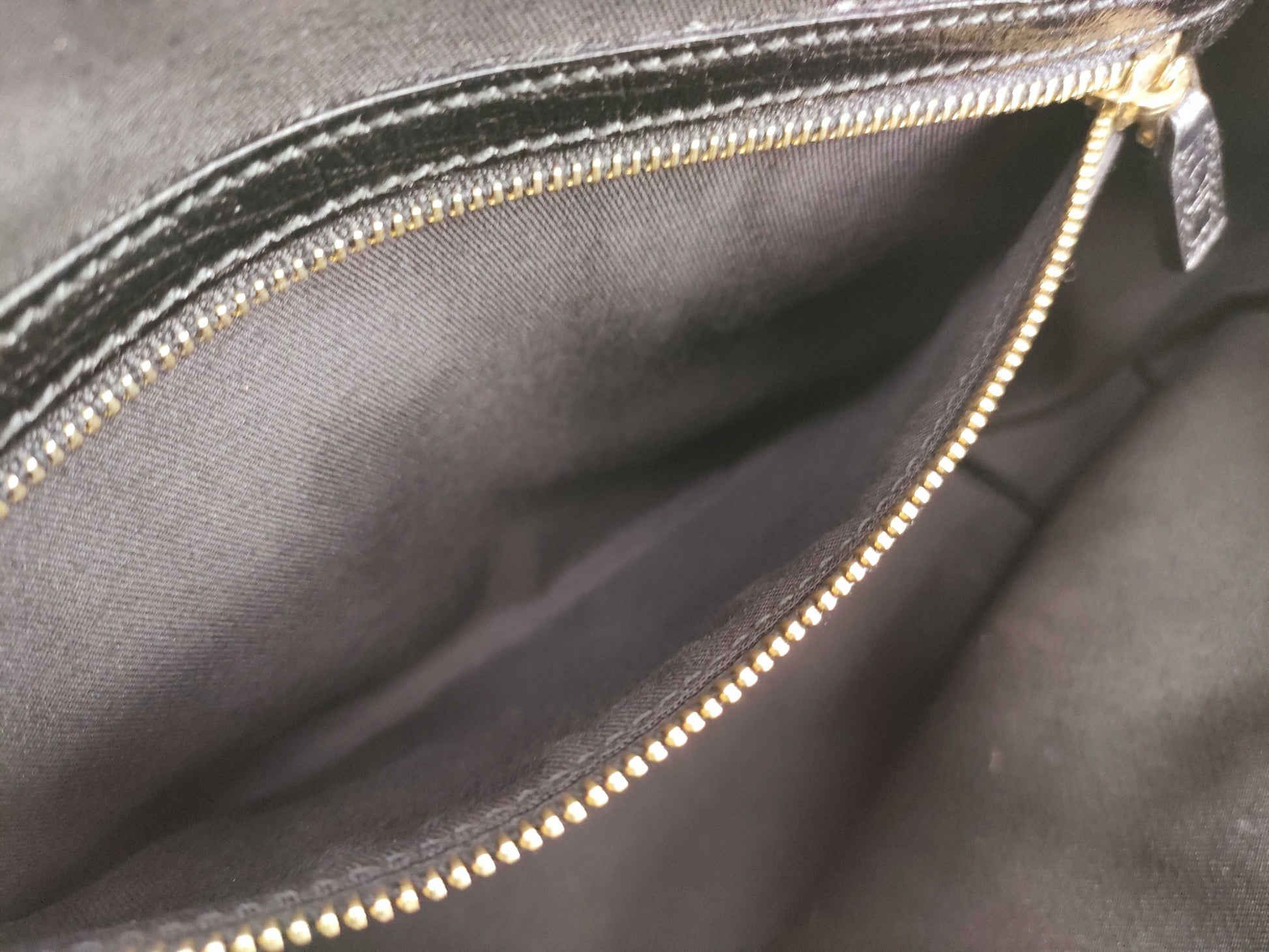 GUCCI GG Canvas Handbag Black