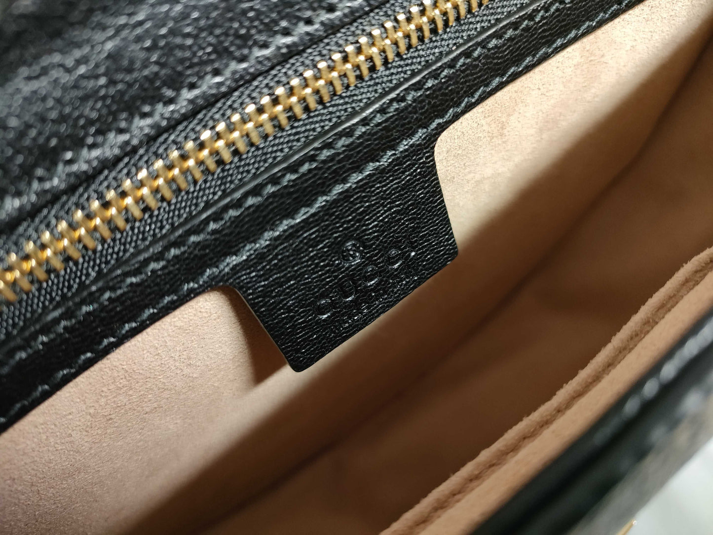 GUCCI GG Shoulder Bag with Dust Bag