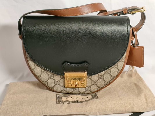 GUCCI GG Shoulder Bag with Dust Bag