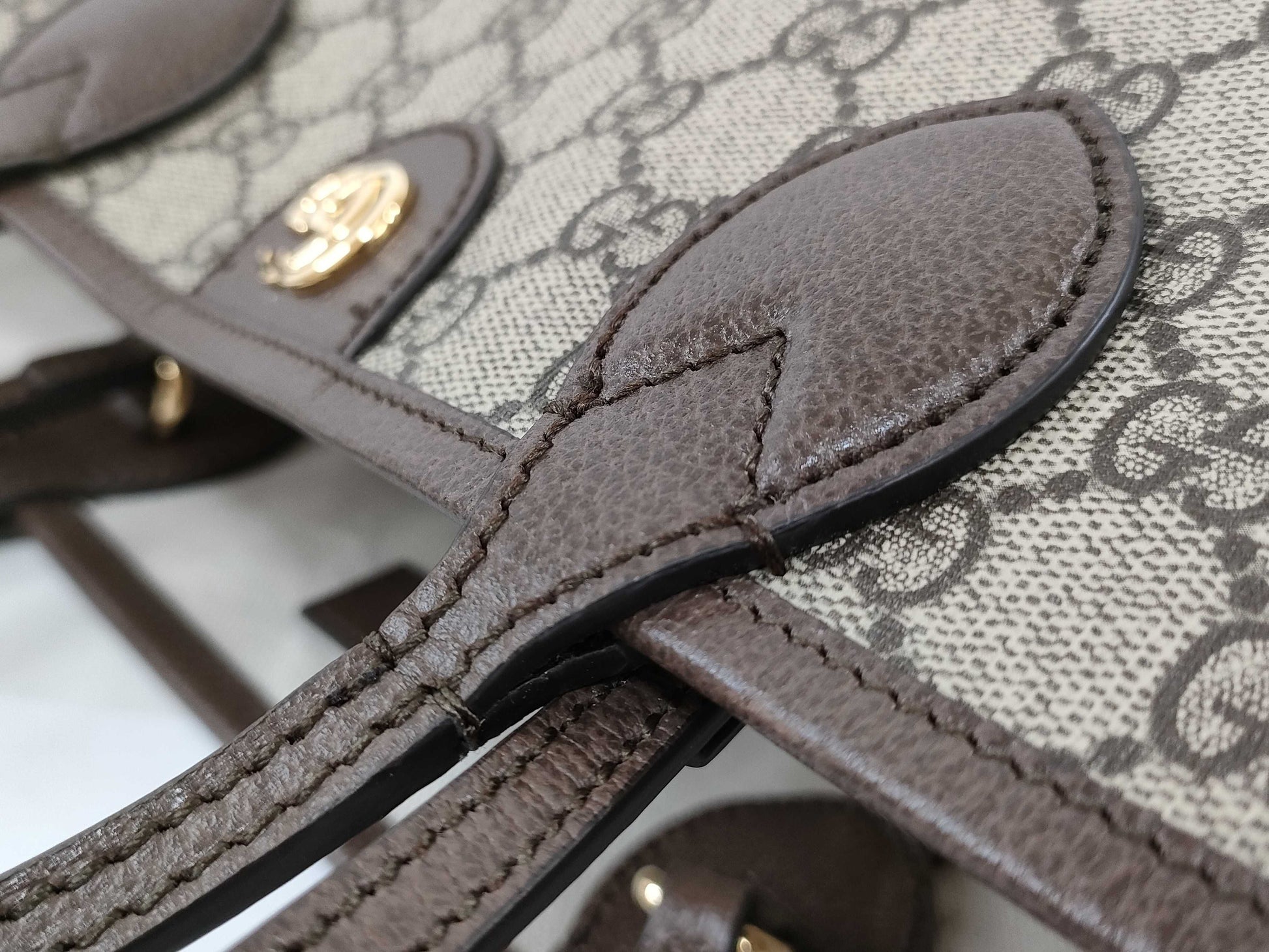 GUCCI Double G Medium GG Supreme Tote Bag