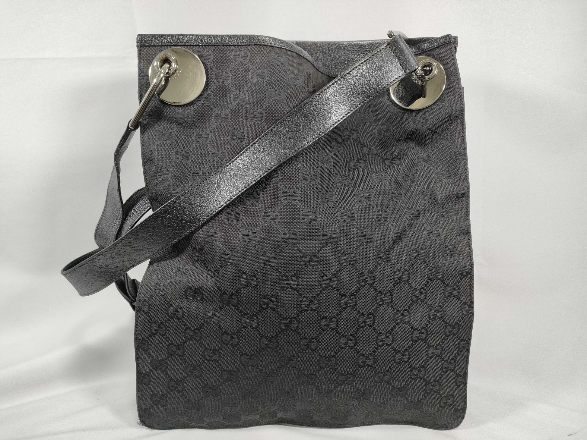GUCCI GG Canvas Shoulder Bag